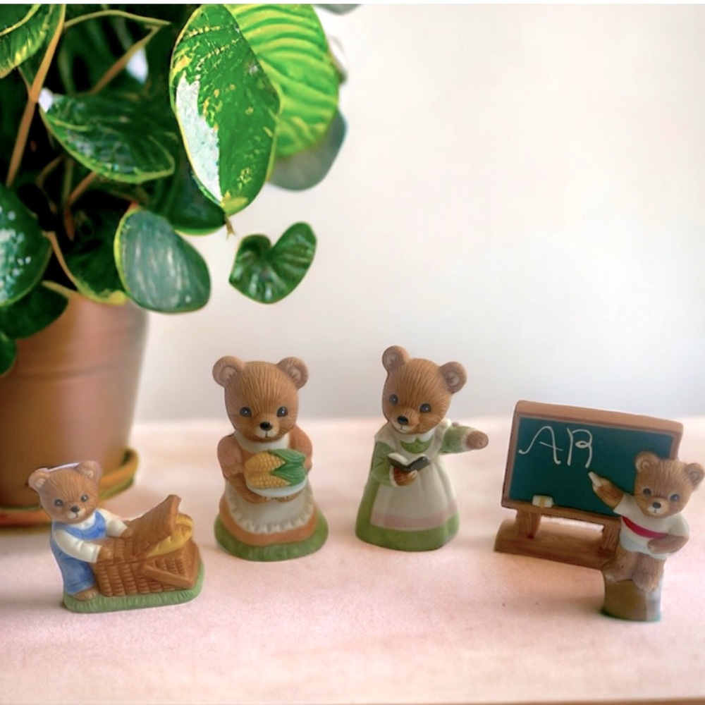 Homco Set Of 4 Ceramic School & Picnic Bear‎ Figurines